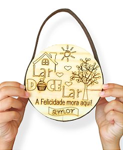 Quadro Lar Doce Lar Porta ou Parede Madeira com Couro Ecológico