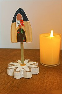 Santa Terezinha de Madeira Entalhada a Mão para Mesa