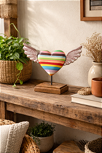 Coração Alado de Madeira Entalhado Artesanal