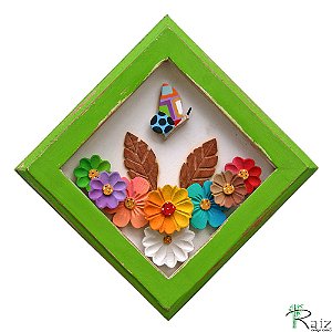 Quadro com Flores e Borboleta Rústico