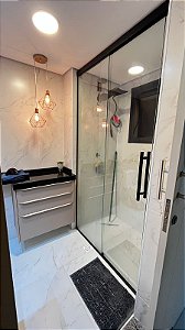 Kit Box de banheiro de vidro até o Teto medindo entre 96cm até 1,00m de Largura.