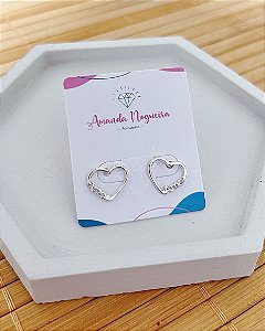 Brinco Coração Vazado Amor 1,2cm x 1cm - Prata 925