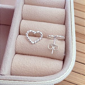 Brinco Coração Torcido Vazado Medio - Prata 925