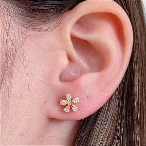 Brinco Florzinha Miolo Estrela c/ Zirconia Incolor - Banho de Ouro 18k