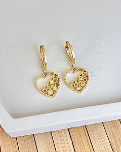 Brinco Argolinha com Pingente Coração Vazado e Círculos - Banho de Ouro 18k