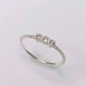 Anel Torcido com 3 Zirconia - Prata 925
