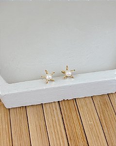 Brinco Infantil Flor Perola - Banho de Ouro 18k