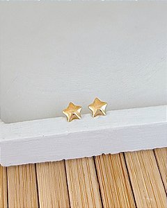 Brinco Infantil Estrela Lisa - Banho de Ouro 18k