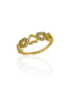 Anel Corações Vazados e Cravejados com Zircônias Cristal - Banho de Ouro 18k