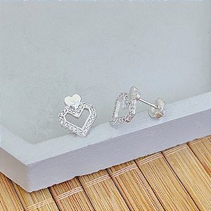 Brinco Coração Dobradura Cravejado Vazado 1cm - Prata 925