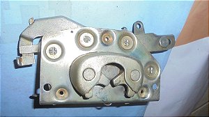 F100 F1000 F4000 72 a 92 - Fechadura Da Porta Esquerda NOVA