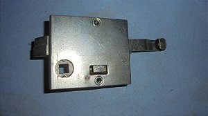 Toyota Bandeirante até 84 Fechadura Porta Esquerda Original