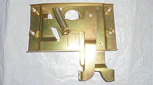C20 D20 D40 após 91 - Fechadura fecho inferior do capo nova