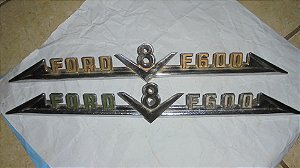 F600 V8 65_67 - Par de Emblema do paralamas Original Usado
