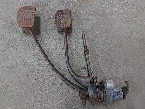 Fusca 1200 - Pedaleira Do Freio e Embreagem original