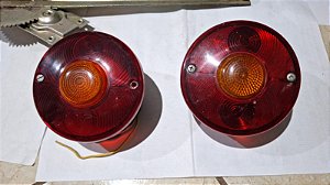 MERCEDES BENZ 1111 - PAR DE LANTERNA TRASEIRA NOVA COM DETALHE