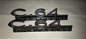 Caminhão Chevrolet C64 - Par de emblema do paralamas original