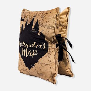 ALMOFADA FORMATO FIBRA CARTA LACO 30X30CM MARAUDERS MAP  Ean :7908623011546