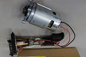 Motor E Interruptor P/ Tesoura Para Chapa Dcs491b Dewalt