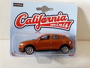 MINIATURA AUDI Q3 - LARANJA - ESCALA 1/64