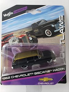 Miniatura Maisto Design - Chevrolet Biscayne Wagon 1962 - Escala 1/64 Aprox 8cm