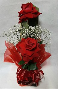 ARRANJO DE ROSAS IMPORTADAS