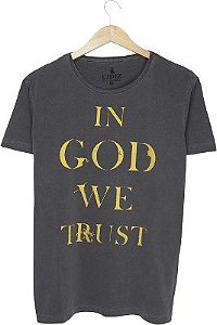 Camiseta Básica In God Masc