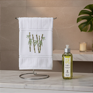 Kit personalizado sabonete liquido Bambu e Toalha bordada