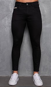 CALÇA SKINNY C/ ELASTANO PRETA LISA