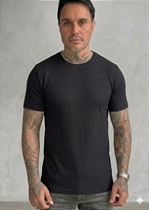 CAMISETA VISCOSE C/ ELASTANO TEXTURADA PRETA