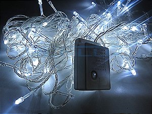 Cordão sequencial 100 LEDs Fio Transparente 9,2 Metros Branco Frio 220V - Uso interno