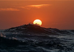 Fotografia aquática do nascer do sol