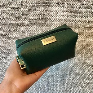 Necessaire Manu P verde oliva personalizada