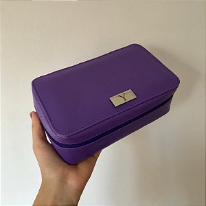 Necessaire Leticia M roxa personalizada