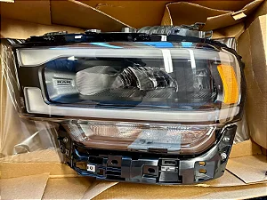 Farol LE LED Dodge RAM 2500 3500 2019-2024 - Mopar
