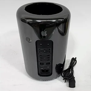 Apple Mac Pro A1481 Xeon E5 6-Core 3.50GHz 32GB RAM 1TB SSD Dual AMD D500 3GB - Semi-Novo