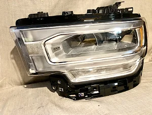 Farol Led Esquerdo RAM 2500- 3500 2019-2024 - 68360181AD