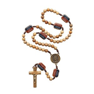 Terço Madeira Imbuia 10mm com Mistérios Resinados