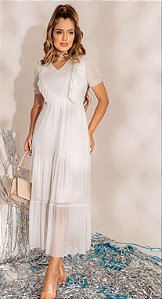 Vestido Branco Midi com listras prata e um leve brilho com babados no busto