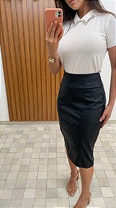 Blusa Branca com pedrarias