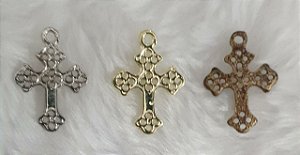 Pingente Cruz (Crucifixo) - Prata, Dourado ou Ouro Velho - 24x17mm *embalagem com 3 unidades da mesma cor*