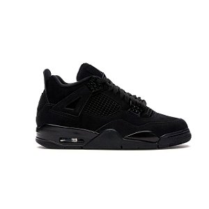 BOTA AIR JORDAN 4 RETRO BLACK CAT – PRETA/PRETA