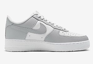 TÊNIS NIKE AIR FORCE BRANCO - CINZA