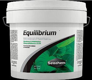 Seachem Equilibrium 4kg Restaura E Mantém Os Minerais