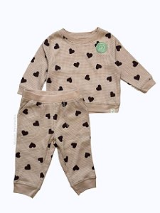 Conjunto de Bebê com Blusa e Calça Estampados de Corações, Little Planet by Carter’s