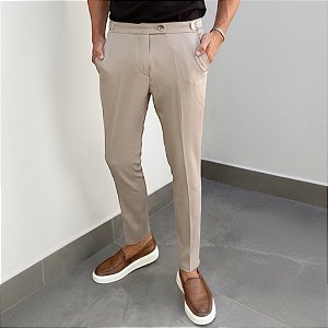 Calça Alfaiataria Slim Viena Khaki Com Regulagem Lateral
