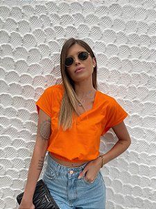 CROPPED LAURA COM DECOTE V LARANJA