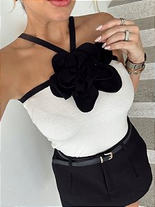 BLUSA MAVIE OFF WHITE COM PRETO