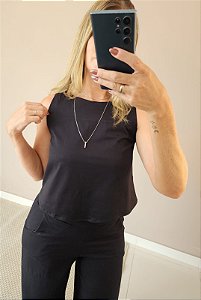 Regata viscose com elastano na cor preto