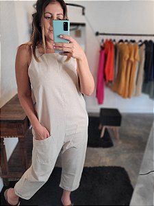 Macacão comprido Off white Saruel em linho com bolsos